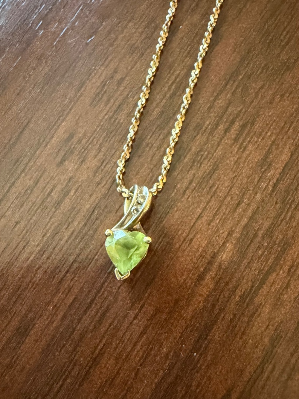 10k Peridot Heart and Gold plated 925 Chain